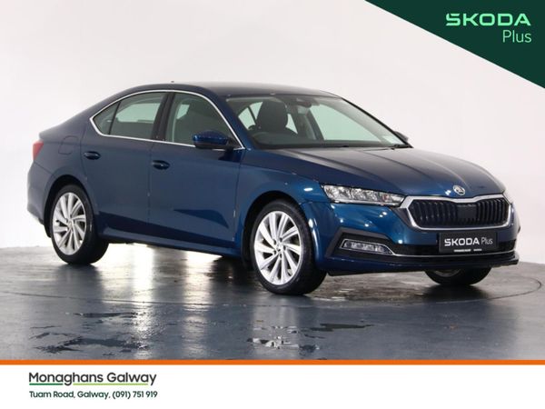 Skoda Octavia Hatchback, Diesel, 2023, Blue