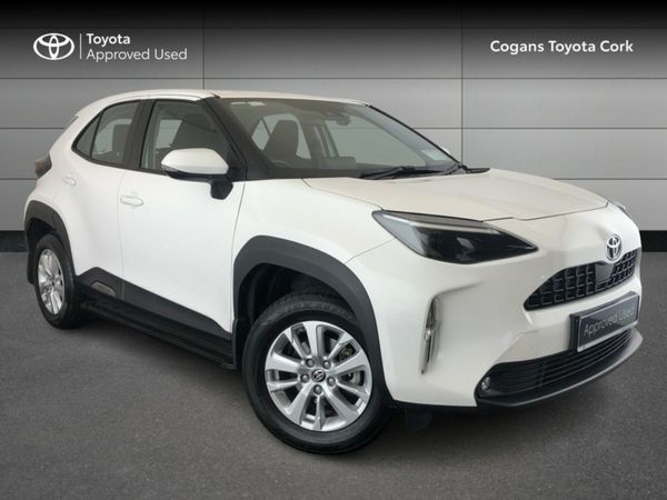 Toyota Yaris Cross Hatchback, Petrol Hybrid, 2023, White