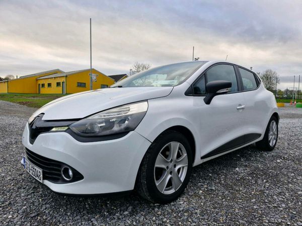 Renault Clio Hatchback, Petrol, 2015, White
