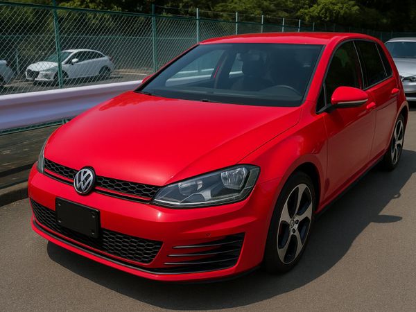 Volkswagen Golf Hatchback, Petrol, 2016, Red