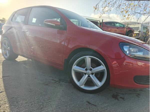Volkswagen Golf Hatchback, Diesel, 2011, Red