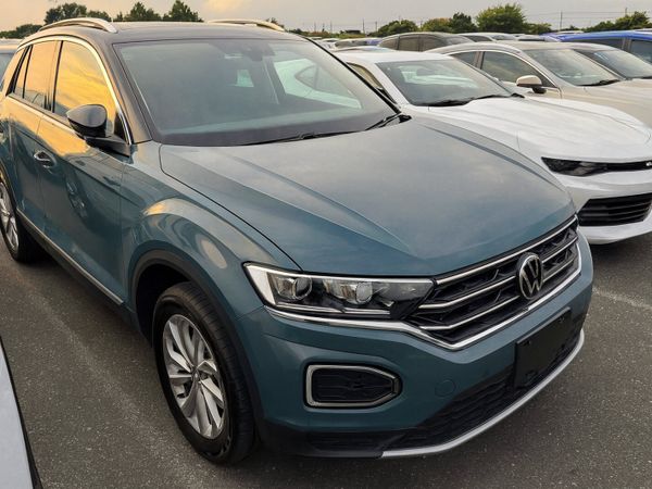 Volkswagen T-Roc Hatchback, Diesel, 2022, Green