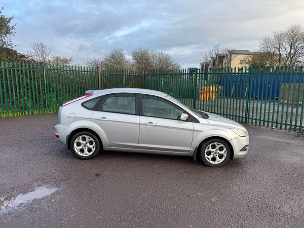 Ford Focus Hatchback, Diesel, 2010, Silver