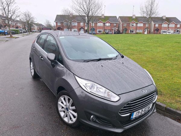 Ford Fiesta Hatchback, Petrol, 2017, Grey