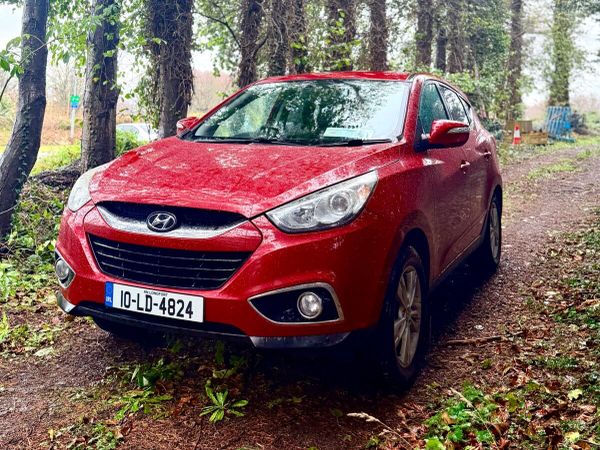 Hyundai ix35 SUV, Petrol, 2010, Red