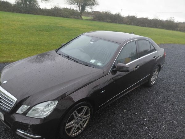 Mercedes-Benz E-Class Saloon, Diesel, 2010, Brown