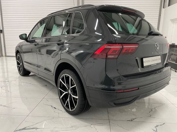 Volkswagen Tiguan SUV, Petrol Hybrid, 2022, Grey