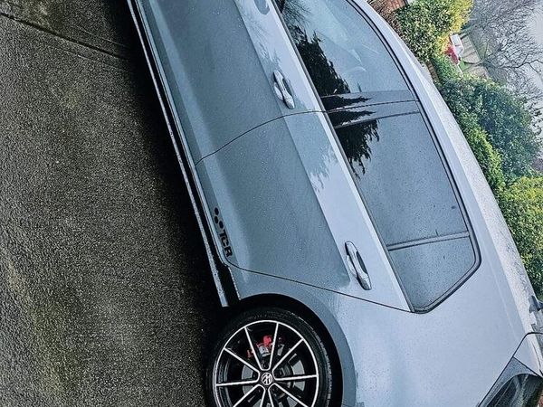 Volkswagen Golf Hatchback, Petrol, 2019, Grey
