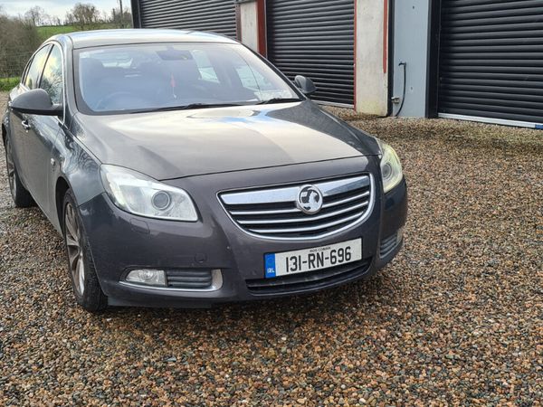 Vauxhall Insignia Hatchback, Diesel, 2013, Grey