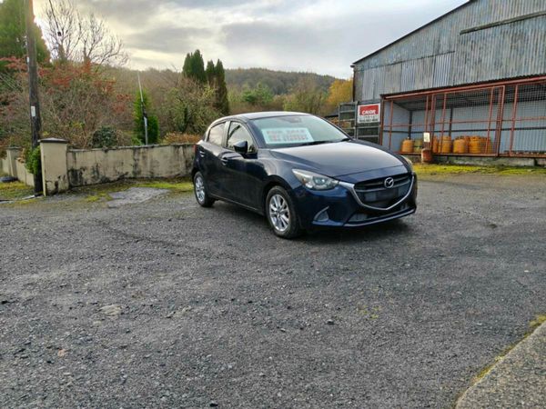 Mazda Demio Hatchback, Petrol, 2015, Blue