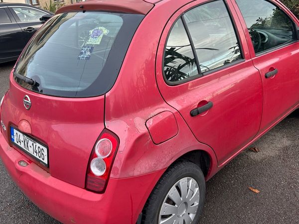 Nissan Micra Hatchback, Petrol, 2004, Red