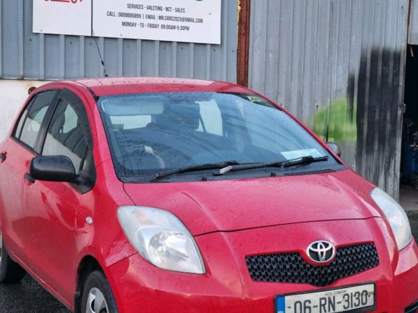 Toyota Yaris Hatchback, Petrol, 2006, Red