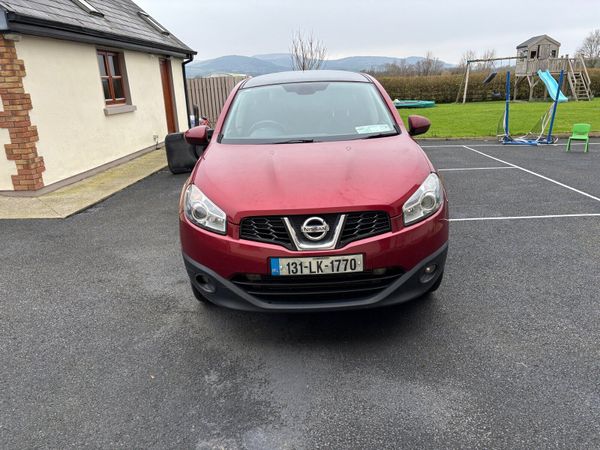 Nissan Qashqai+2 MPV, Diesel, 2013, Red