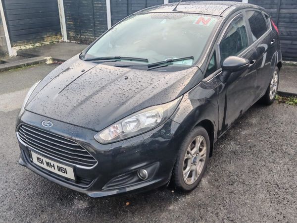 Ford Fiesta Hatchback, Petrol, 2015, Black