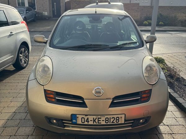 Nissan Micra Hatchback, Petrol, 2004, Gold