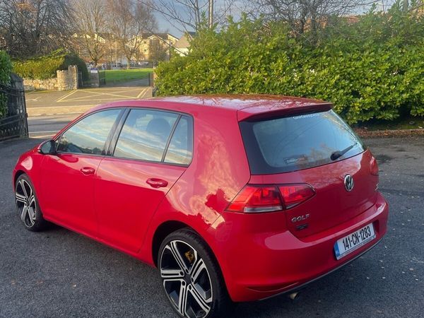 Volkswagen Golf Hatchback, Diesel, 2014, Red