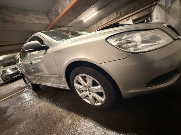 Skoda Octavia Hatchback, Diesel, 2012, Beige