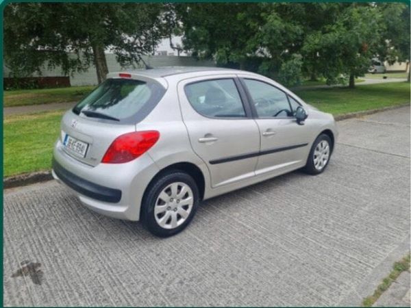 Peugeot 207 Hatchback, Petrol, 2006, Silver