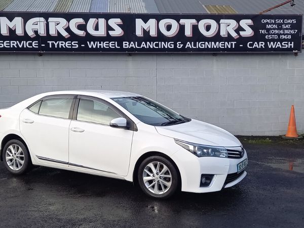 Toyota Corolla Saloon, Diesel, 2016, White