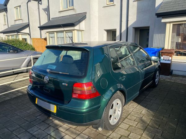 Volkswagen Golf Hatchback, Petrol, 1999, Green