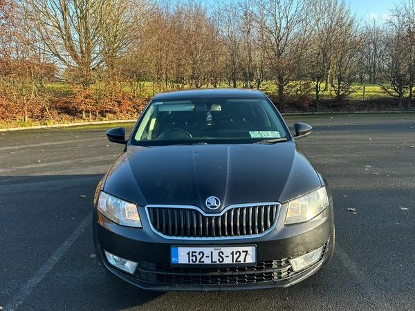 Skoda Octavia Saloon, Diesel, 2015, Black