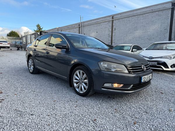 Volkswagen Passat Saloon, Diesel, 2013, Grey