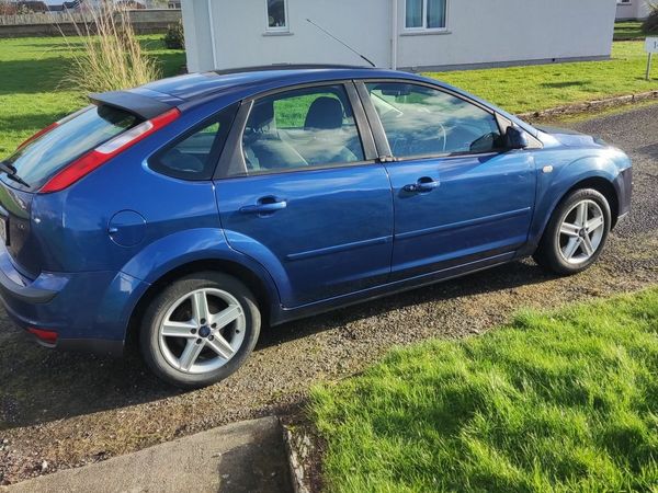 Ford Focus Hatchback, Petrol, 2007, Blue
