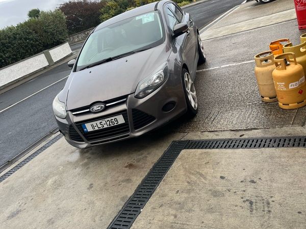 Ford Focus Hatchback, Diesel, 2011, Brown