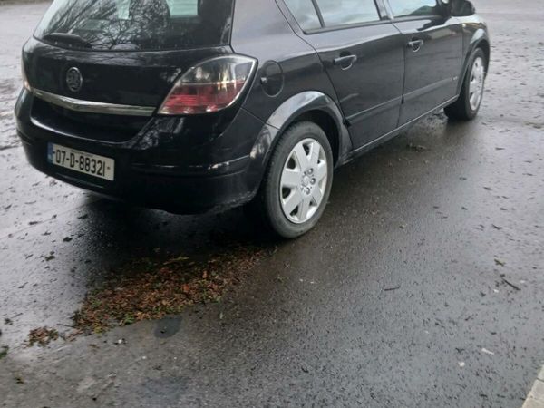 Vauxhall Astra Hatchback, Petrol, 2007, Black