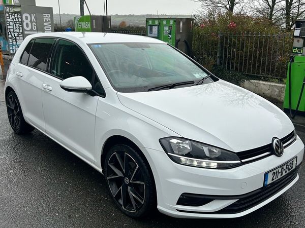 Volkswagen Golf Estate, Petrol, 2021, White