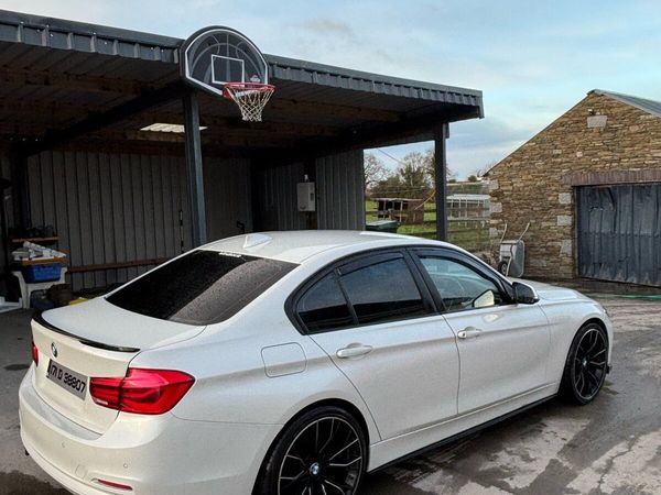 BMW 3-Series Saloon, Diesel, 2017, White