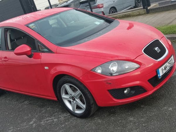 SEAT Leon Hatchback, Diesel, 2011, Red