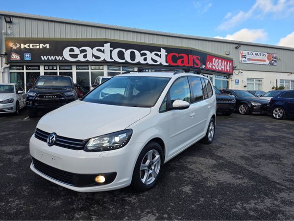 Volkswagen Touran MPV, Petrol, 2013, White