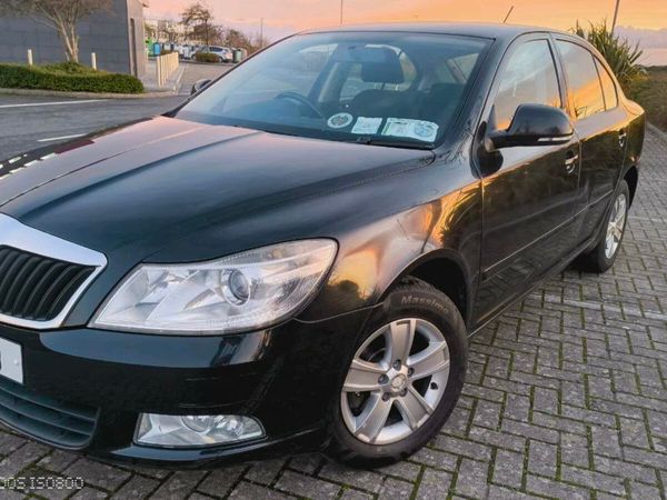 Skoda Octavia Saloon, Diesel, 2011, Black
