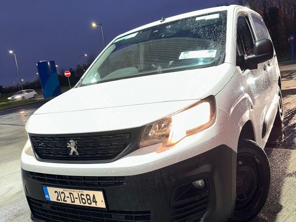 BMW 7-Series Saloon, Diesel, 2009, Grey