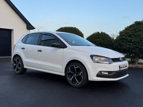 Volkswagen Polo Hatchback, Petrol, 2015, White