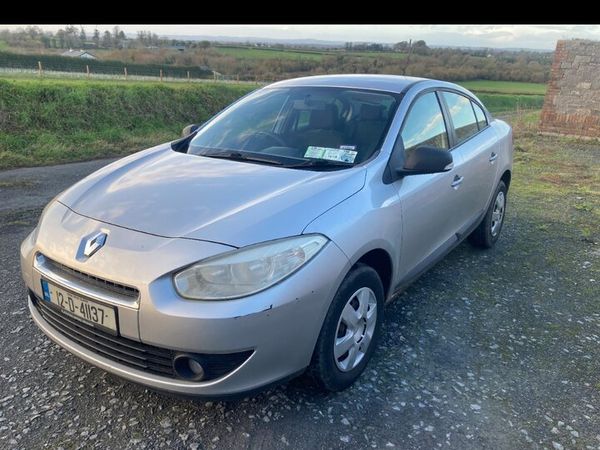 Renault Fluence Saloon, Diesel, 2012, Silver