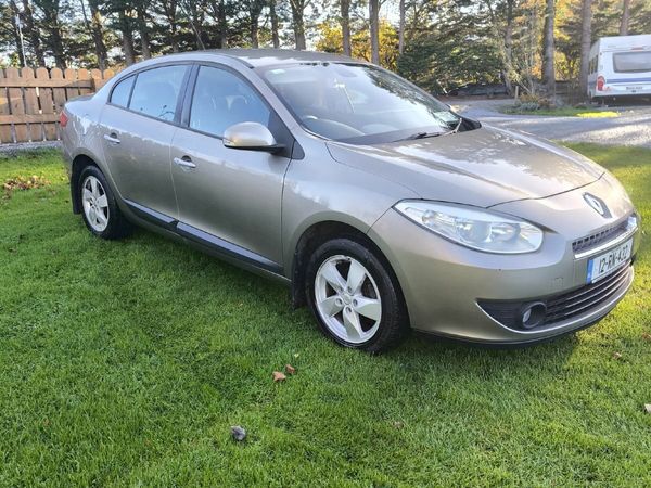 Renault Fluence Saloon, Diesel, 2012, Gold