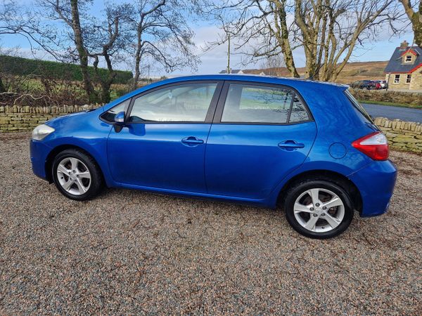 Toyota Auris Hatchback, Diesel, 2011, Blue