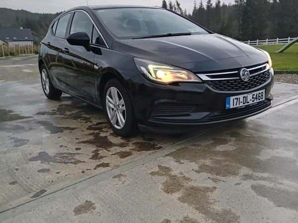 Vauxhall Astra Hatchback, Diesel, 2017, Black