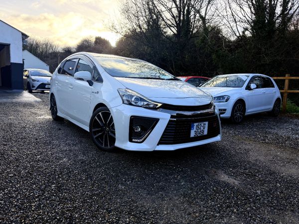Toyota Prius MPV, Petrol Hybrid, 2019, White