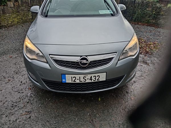 Opel Astra MPV, Diesel, 2012, Silver