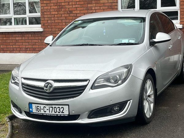 Vauxhall Insignia Hatchback, Diesel, 2016, Silver