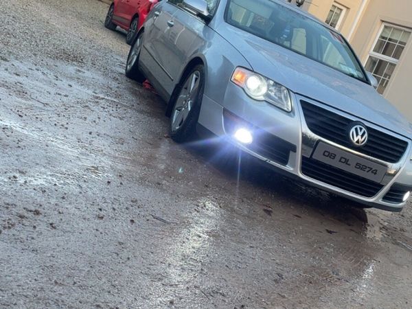 Volkswagen Passat Saloon, Diesel, 2008, Silver