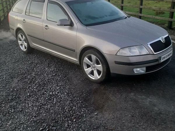 Skoda Octavia Estate/Jeep, Diesel, 2008, Beige