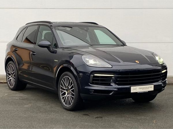 Porsche Cayenne SUV, Petrol Plug-in Hybrid, 2022, Blue