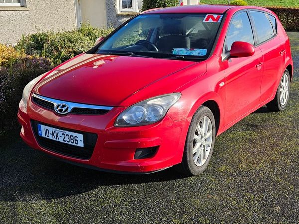 Hyundai i30 Hatchback, Diesel, 2010, Red