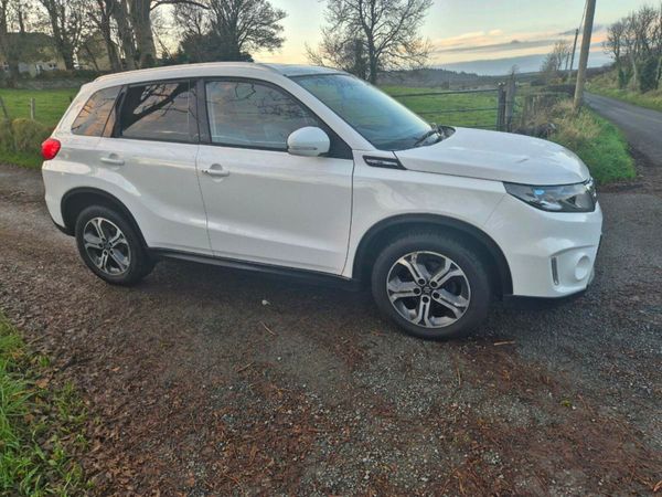 Suzuki Vitara SUV, Diesel, 2015, White