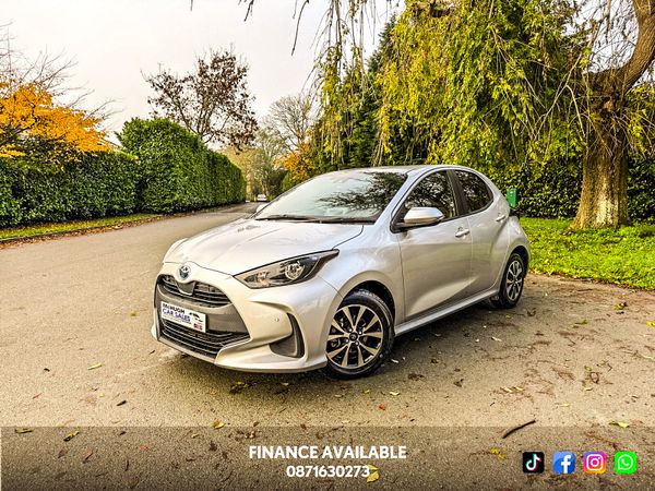 Toyota Yaris Hatchback, Petrol Hybrid, 2021, Grey