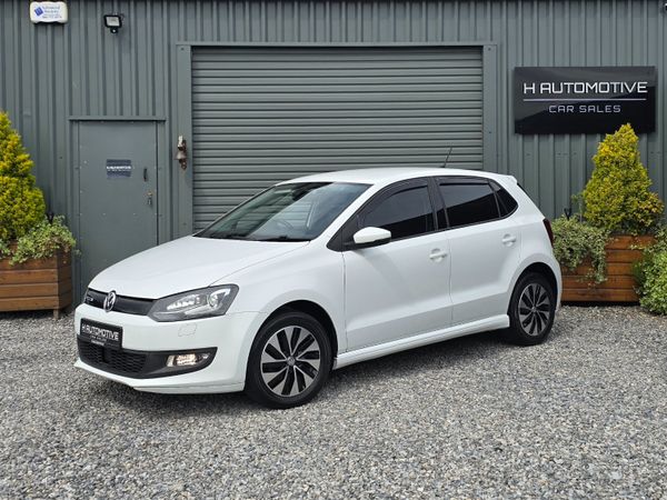 Volkswagen Polo Hatchback, Petrol, 2016, White